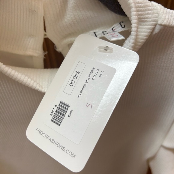 DATE NIGHT TOP!!🤍🤍🤍 - Picture 2 of 3